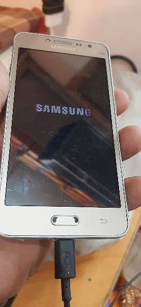 samsung grand prime 2gb 8gb gud conditions 3