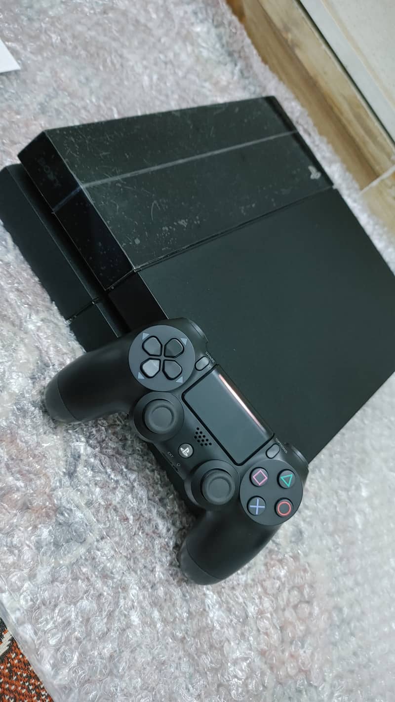 jailbroken ps4 9.00/500gb orignal controller 4