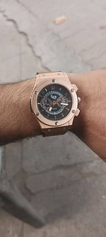 hublot watch gold color 2