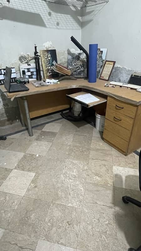 Large Corner tabel , corner office table , study table 1