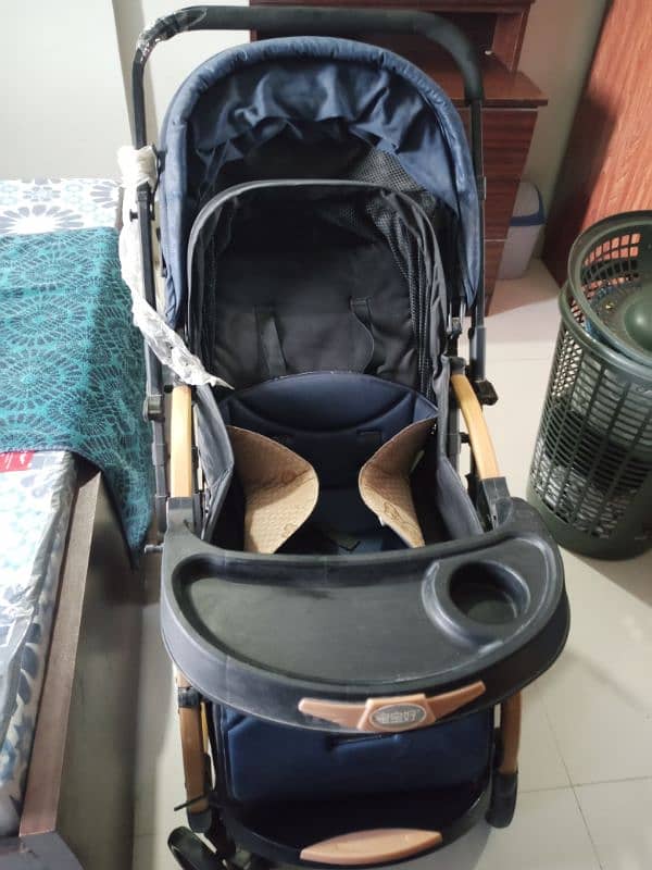 Stroller in excellent condition 2