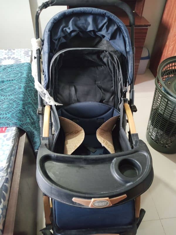 Stroller in excellent condition 3