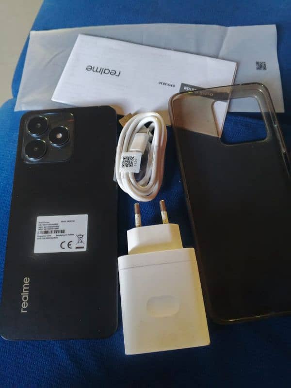 Realme C 53 6/128 gb kit and original charger 1