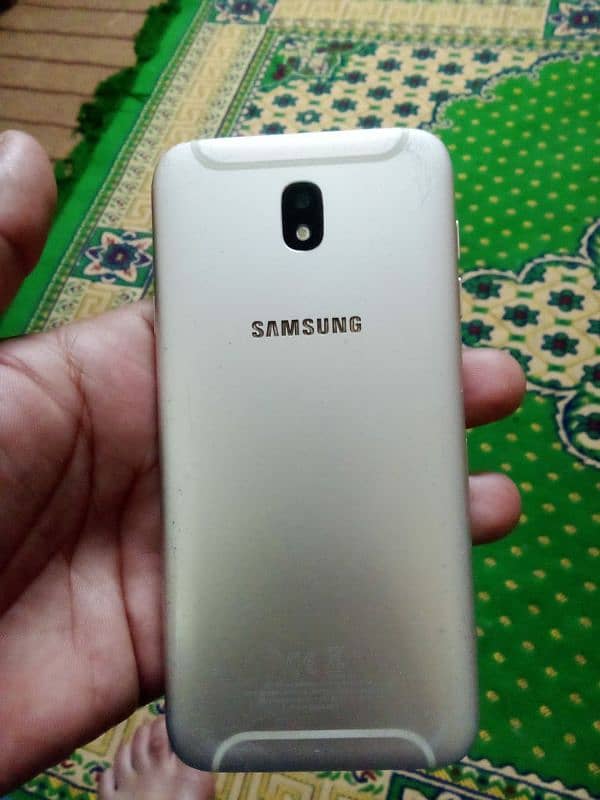 Samsung Galaxy J 7 3 ram 32 memory 1