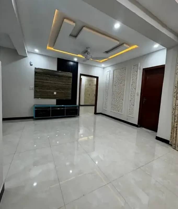 G-11/4 PHA D-Type Fully Renovated Flat For Sale 5