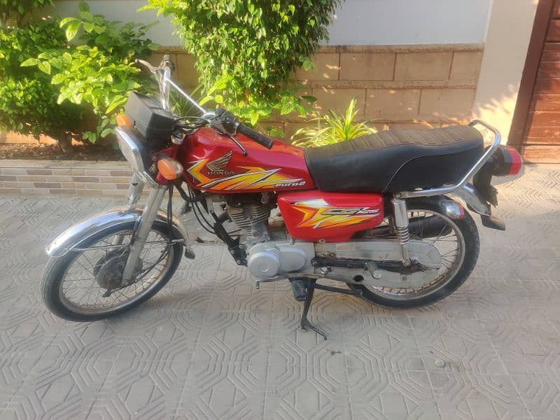 Honda 125 model 2021 Karachi number contact number 03320364390 3