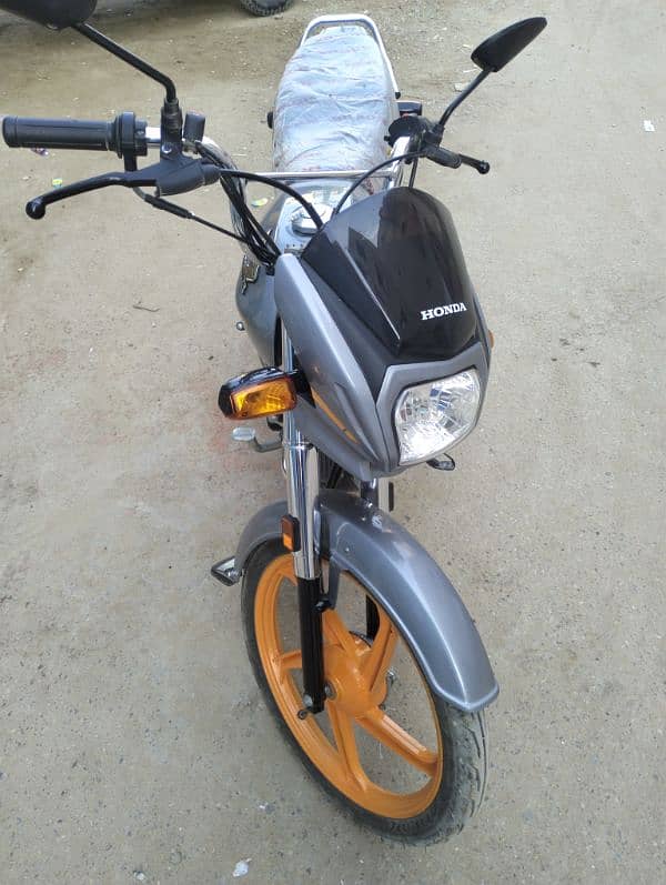 Honda dream 70 special edition 3