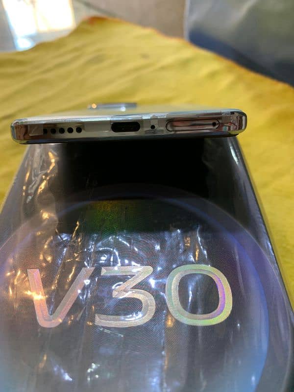 vivo v30 3