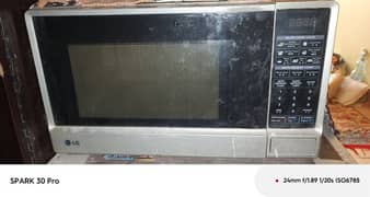 LG DIHITAL MICROWAVE OVEN FOR GOOD CONDITION