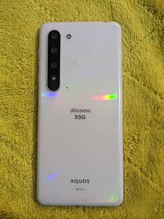 Aquos R5g