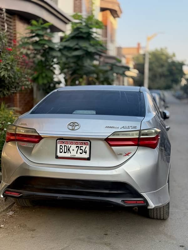 Toyota Corolla GLI 2015 AUTOMATIC FACELIFT 3