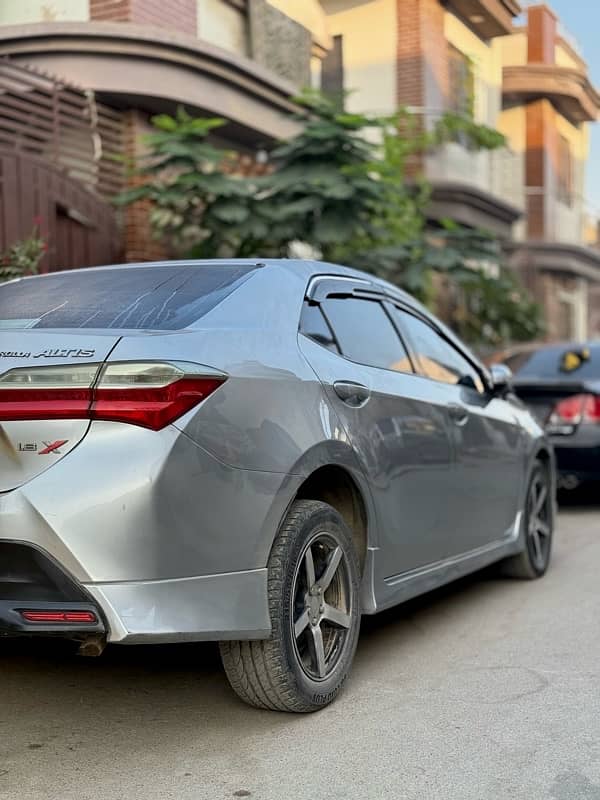 Toyota Corolla GLI 2015 AUTOMATIC FACELIFT 4