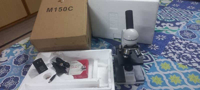 Microscope , Like New 3