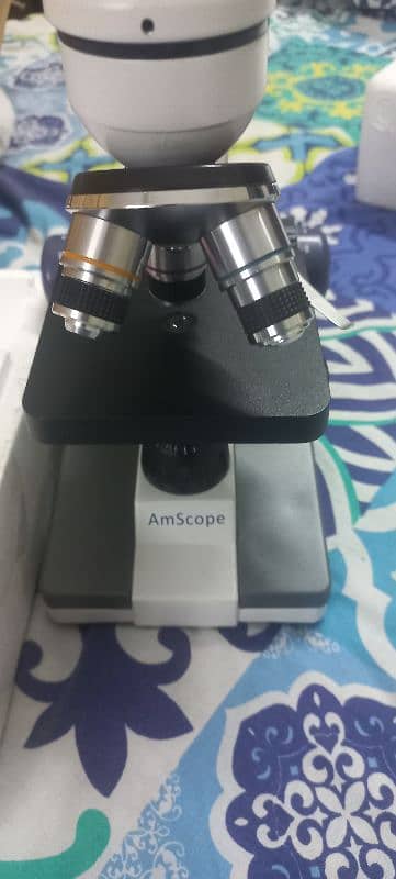 Microscope , Like New 7