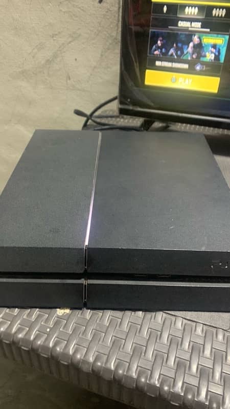 ps4 500 gb with 2 discs 0