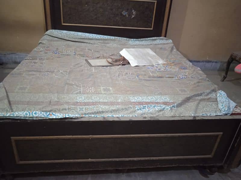 2 beds are available for sale with mattress 3