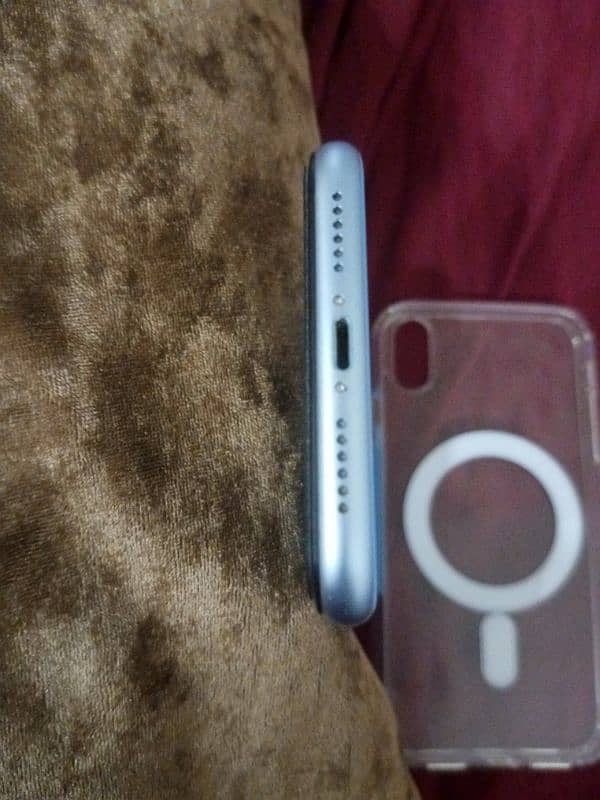 Apple Iphone XR*Non PTA Approved* 5