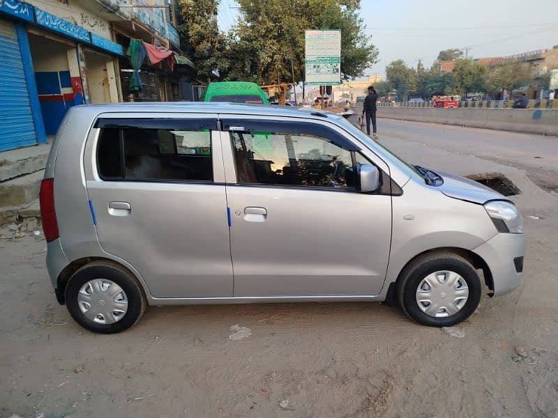 Suzuki Wagon R 2018 1