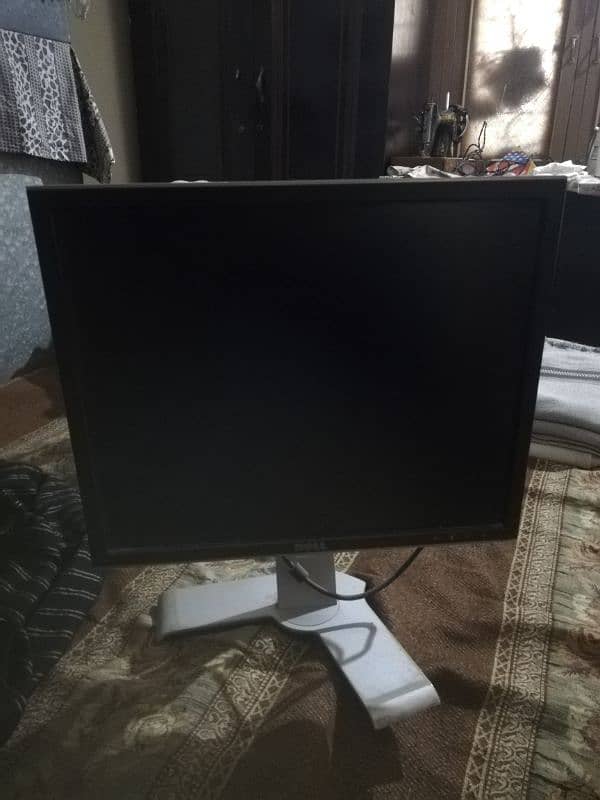 Lcd 19" 0