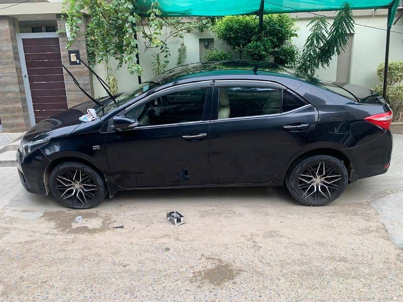 Toyota Corolla Altis 2016 5