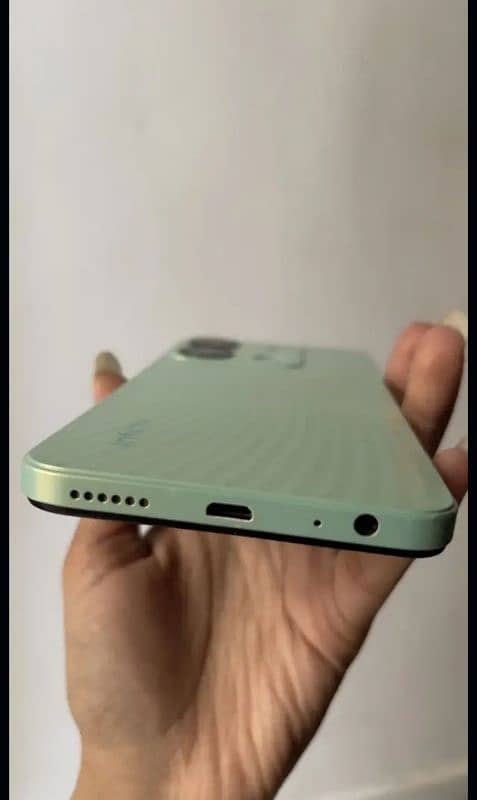 Infinix smart 7 hd [urgent sell] 2