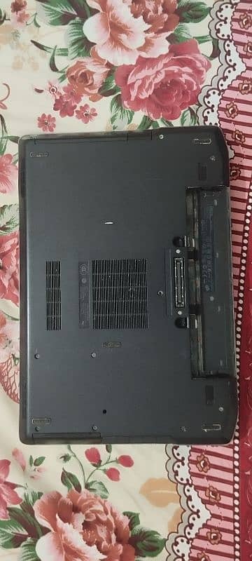 dell E6420 4gb/320 corei3 without battery 7