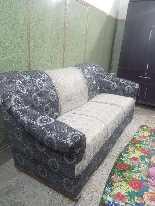 3-Seater Sofa for Sale - Good Condition 2