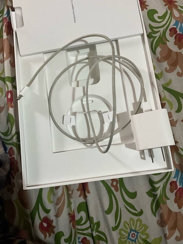 iPad pro 2020 2nd generation 11 inch 128 gb 4