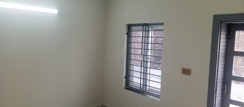 Ideal Upper Portion For rent In E-11 5