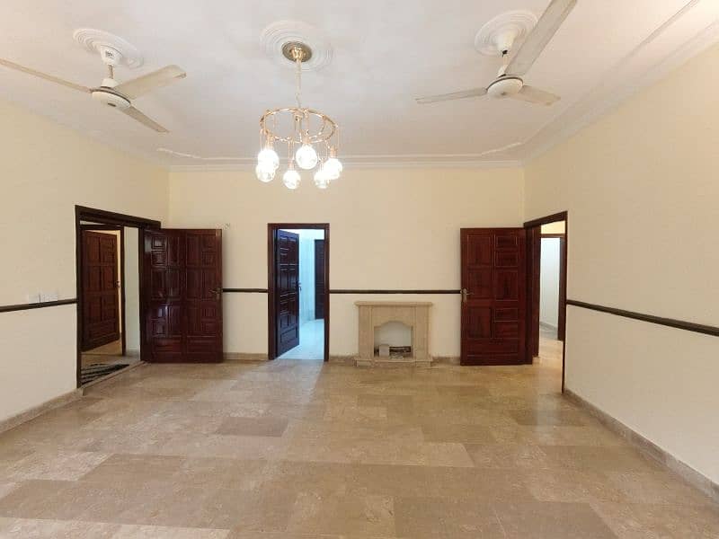 2339suqerfet flat avelebal far sale 4