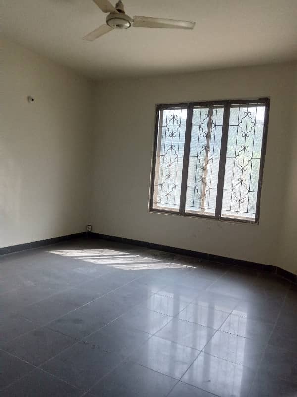 Gulberg 3 22 Marla Double Storey New House Available For Rent 4