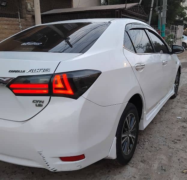 Toyota Altis Grande 2017 3