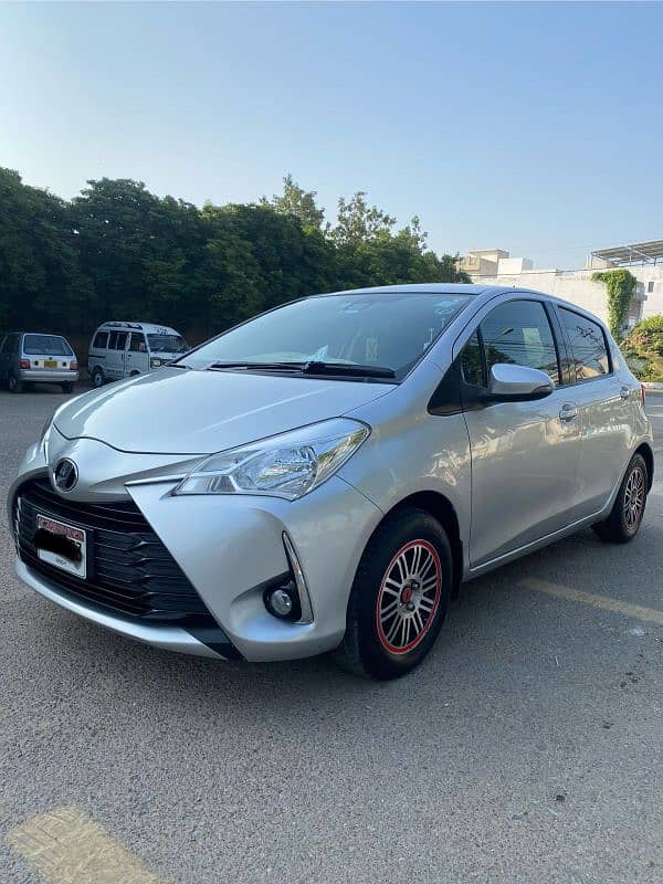 Toyota Vitz 2017 register 2021 neat and clean car 3