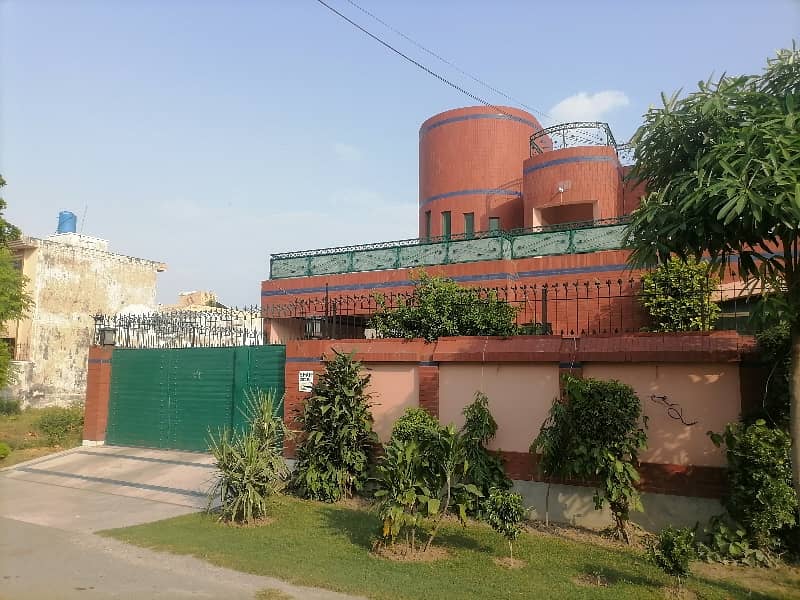 Prominently-Located Upper Portion Available In Wapda Town Phase 1 - Block E1 For Rent 4