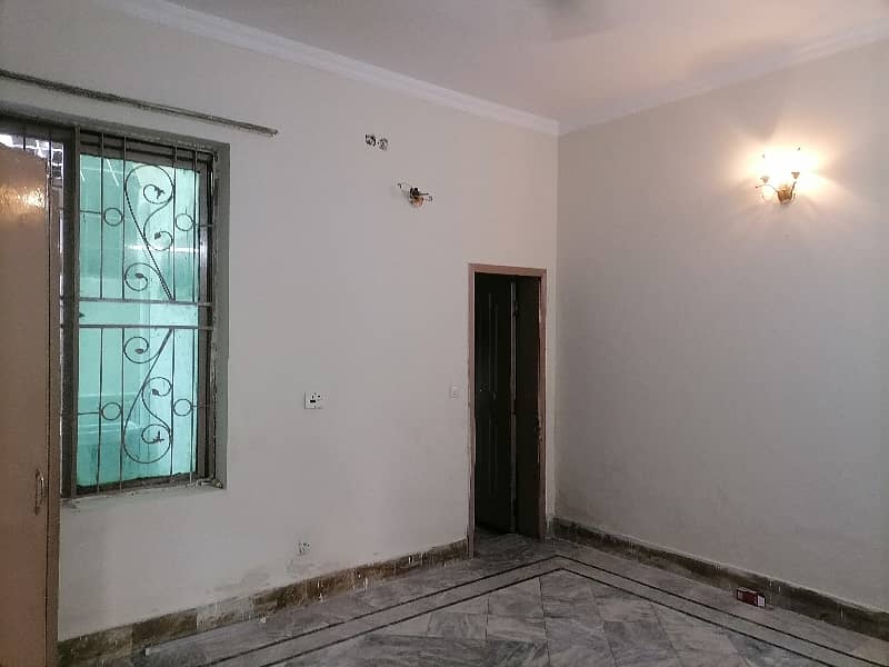 House Sized 5 Marla Available In Wapda Town Phase 1 - Block G2 4