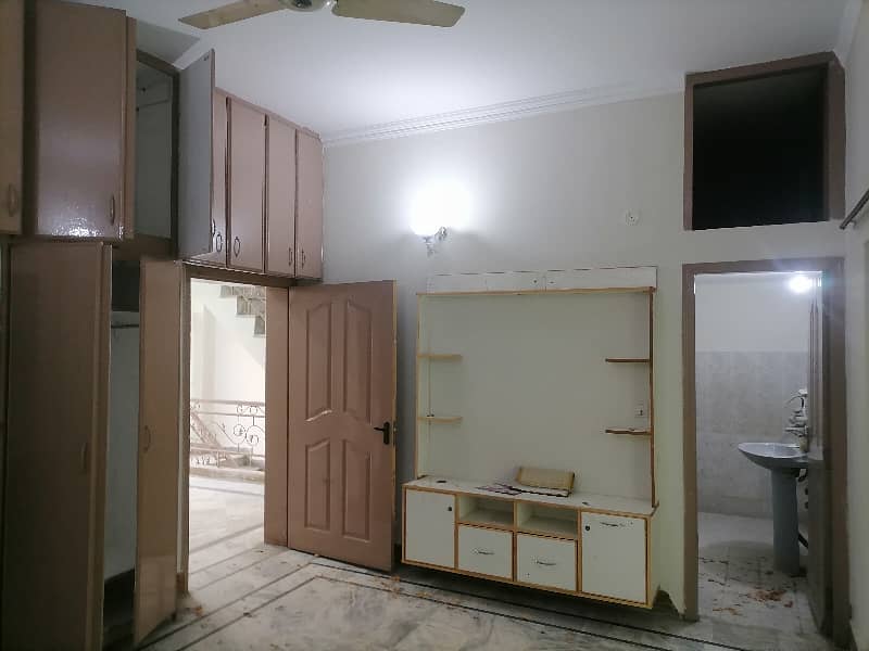 House Sized 5 Marla Available In Wapda Town Phase 1 - Block G2 10