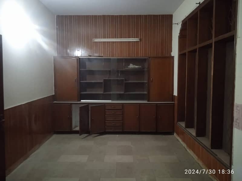 Awan Town - Madina Block House For Sale Sized 1 Kanal 10