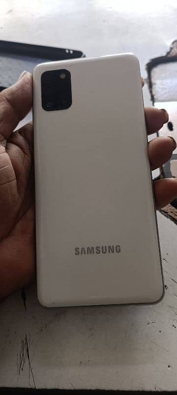 Samsung galaxy A31 1