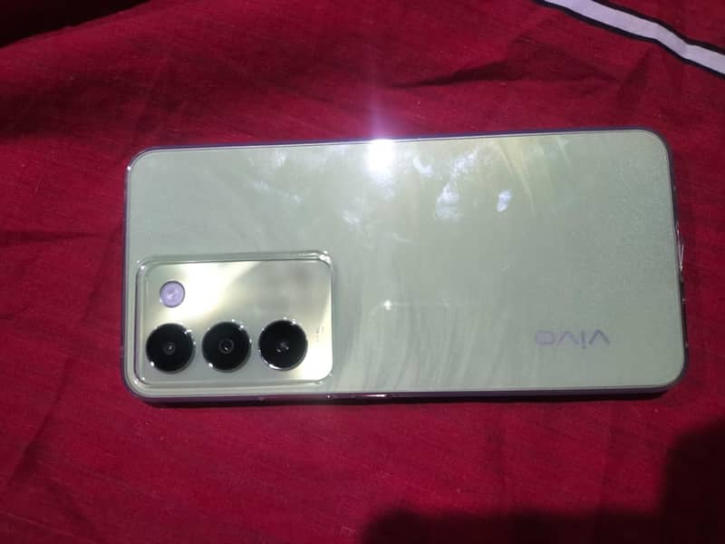 Vivo y100 8/256 for sale one day used 3