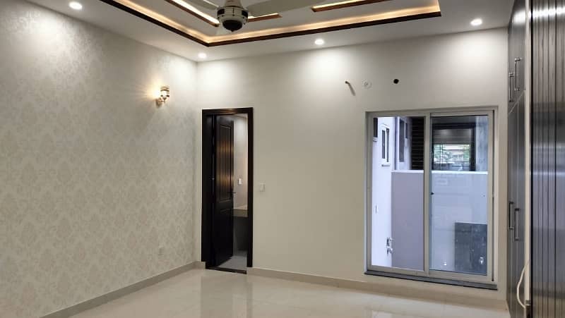 Spacious House Is Available In Bahria Town - Sector C For rent 1