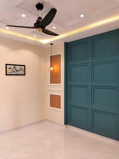 House Sized 10 Marla In Bahria Town - Sector E