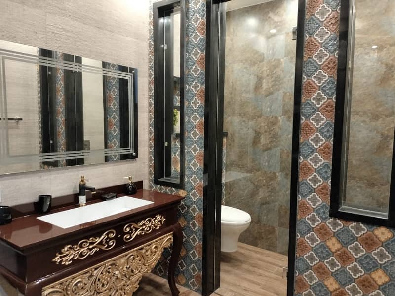 House 10 Marla For rent In Bahria Town - Sector E 4