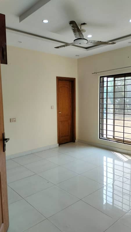 Looking For A Flat In Bahria Town - Sector E Lahore 0