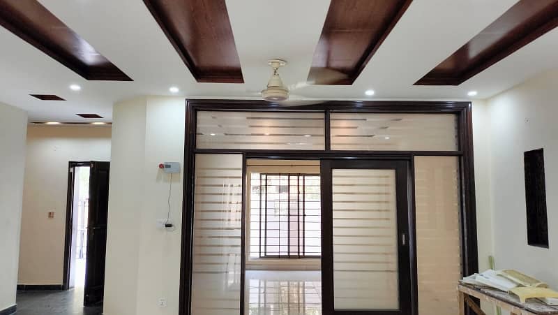 Looking For A Flat In Bahria Town - Sector E Lahore 7