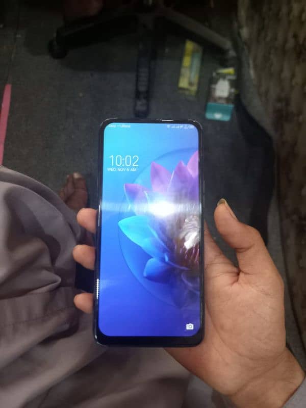 Tecno camon 15pro 6+128gb 3