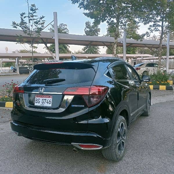 Honda Vezel 2016 Z, Hybrid 12