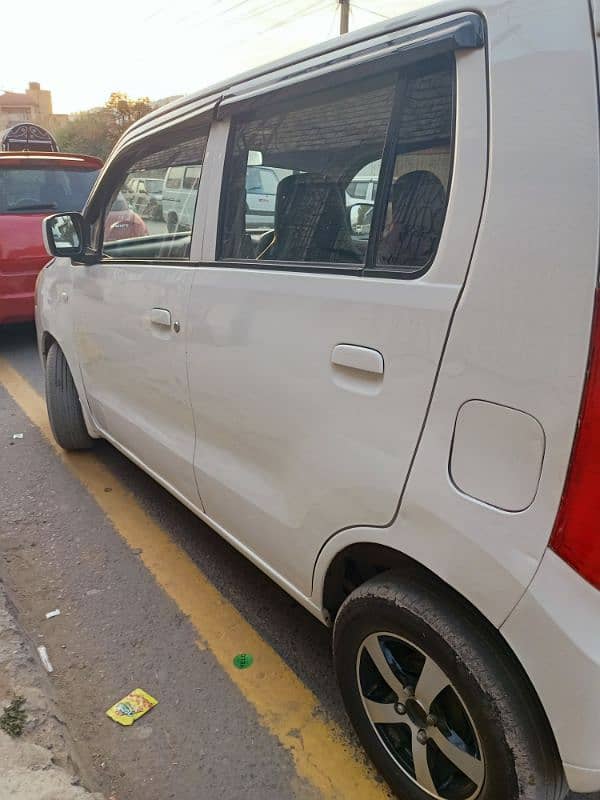 Suzuki Wagon R 2015 4