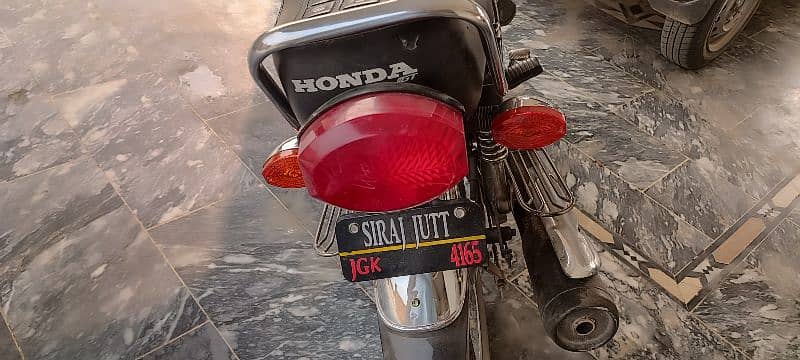 Honda CG125 self start black 3