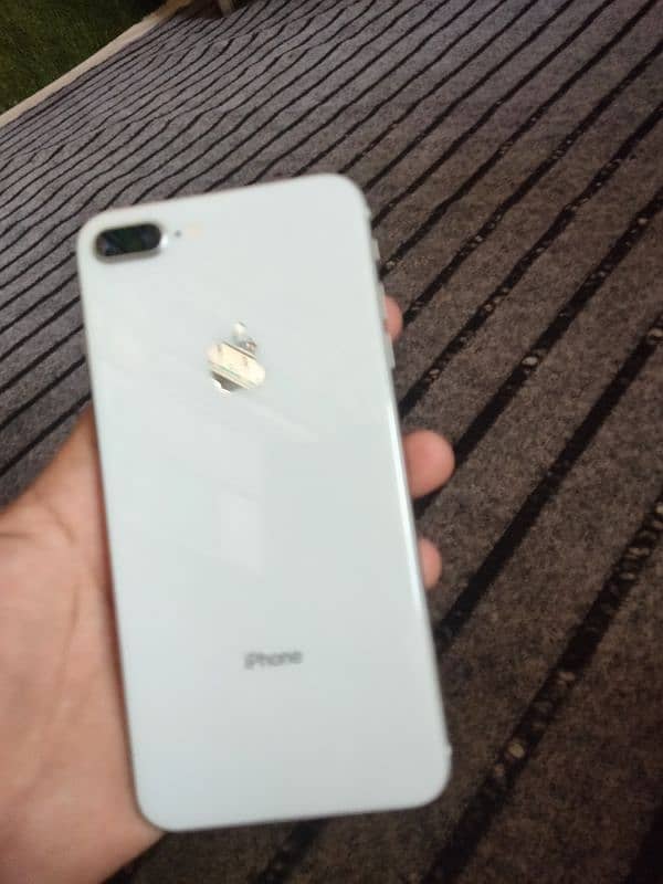 iphone 8 plus 3