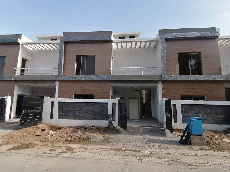 Prime Location 5 Marla House In DHA Defence For sale 6